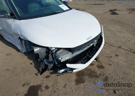 2025 Kia Ev6 Wind z USA, uszkodzony, nr VIN 5XYC3DJC3SG007641